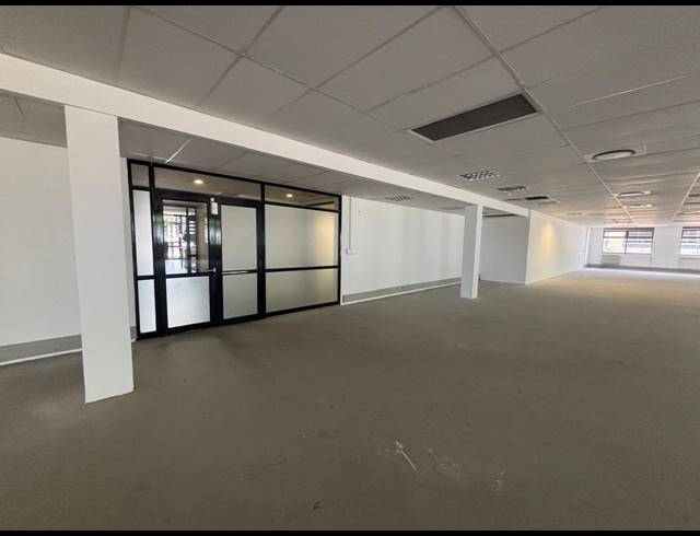 1,014M² OFFICE TO LET IN PLATTEKLOOF 3